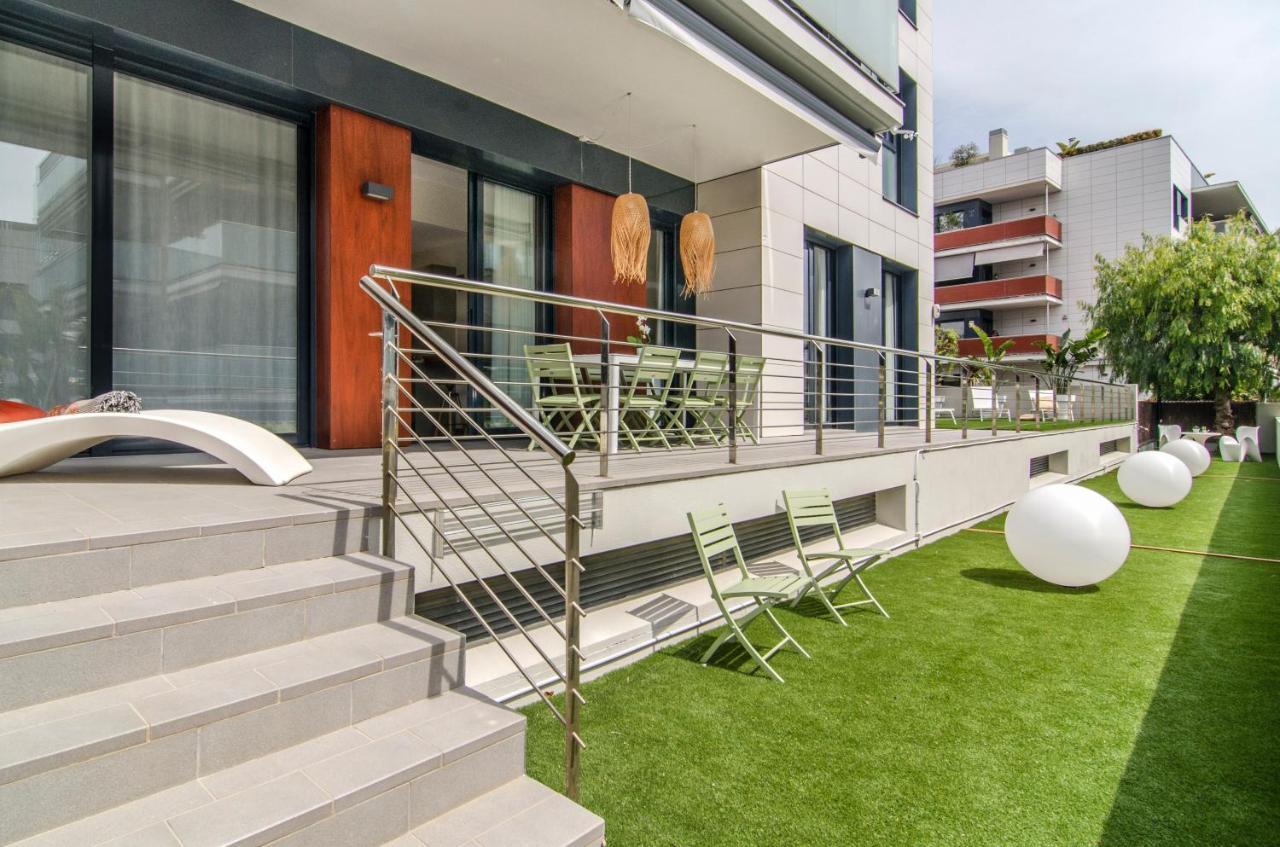 Sitges Spaces Garden Paradise 3 Bedroom, 3 Bathroom, Huge Private Garden-Terrace, Pool- Sleeps Up To 8 Екстер'єр фото