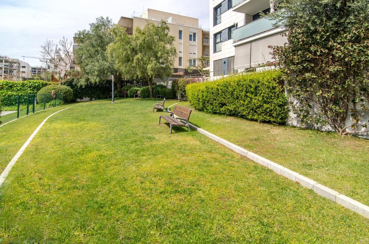 Sitges Spaces Garden Paradise 3 Bedroom, 3 Bathroom, Huge Private Garden-Terrace, Pool- Sleeps Up To 8 Екстер'єр фото