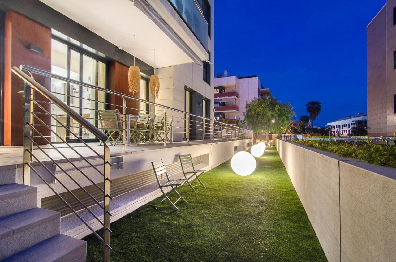 Sitges Spaces Garden Paradise 3 Bedroom, 3 Bathroom, Huge Private Garden-Terrace, Pool- Sleeps Up To 8 Екстер'єр фото