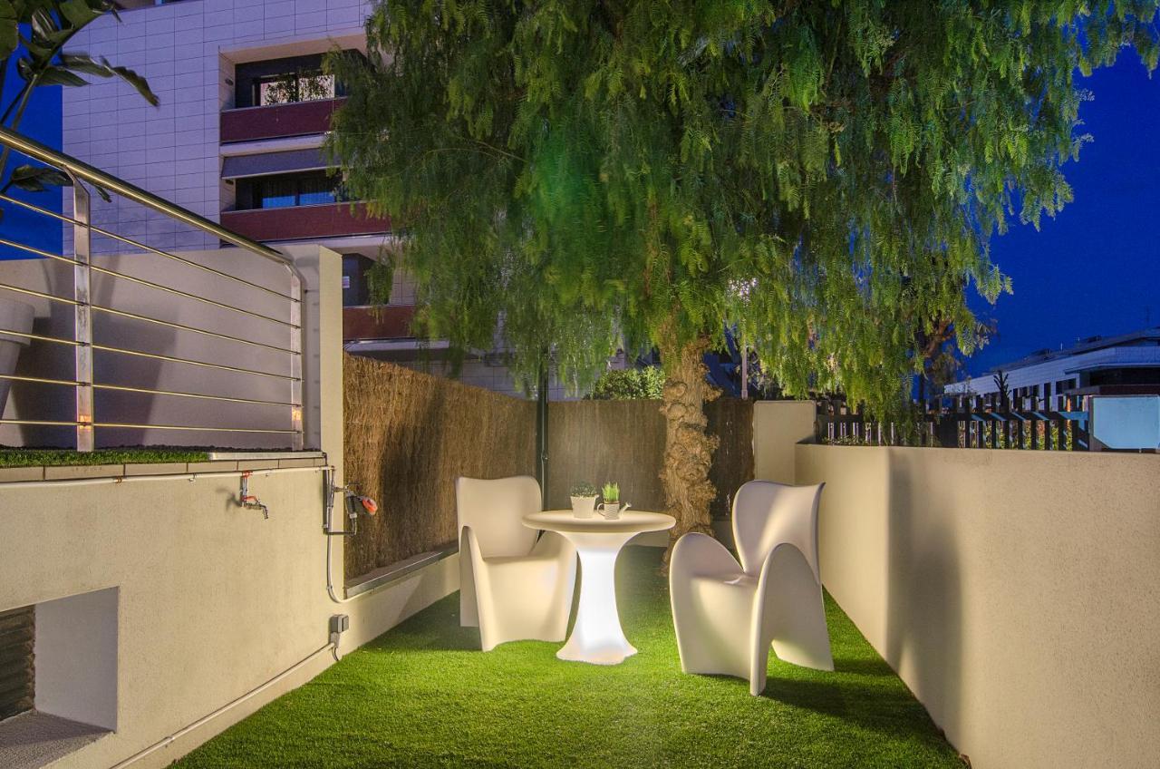 Sitges Spaces Garden Paradise 3 Bedroom, 3 Bathroom, Huge Private Garden-Terrace, Pool- Sleeps Up To 8 Екстер'єр фото