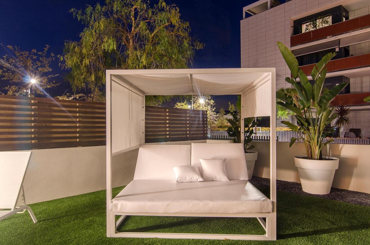 Sitges Spaces Garden Paradise 3 Bedroom, 3 Bathroom, Huge Private Garden-Terrace, Pool- Sleeps Up To 8 Екстер'єр фото