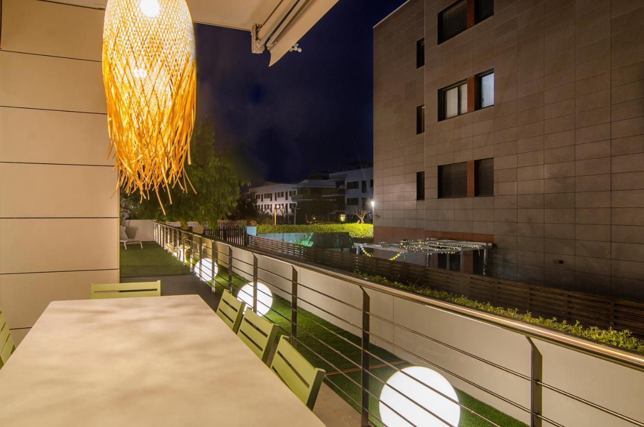 Sitges Spaces Garden Paradise 3 Bedroom, 3 Bathroom, Huge Private Garden-Terrace, Pool- Sleeps Up To 8 Екстер'єр фото