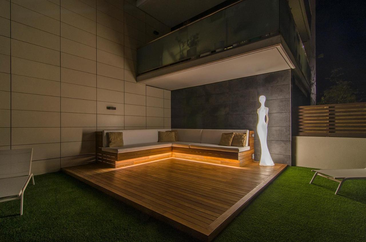Sitges Spaces Garden Paradise 3 Bedroom, 3 Bathroom, Huge Private Garden-Terrace, Pool- Sleeps Up To 8 Екстер'єр фото